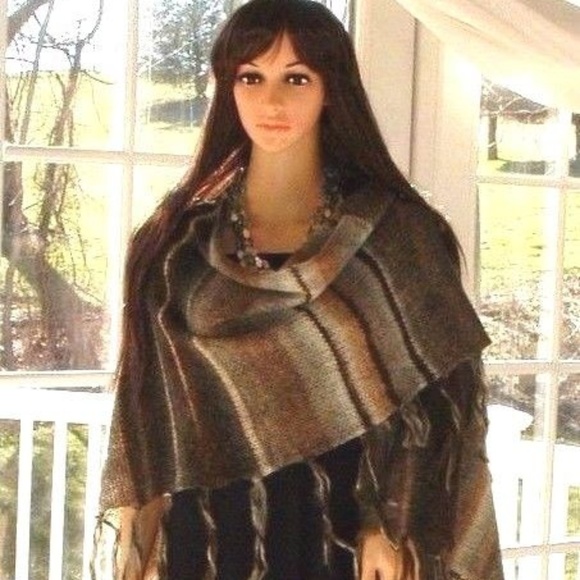 MICHAEL STARS NATIVE STYLE FRINGE BLANKET WRAP NWT - Picture 1 of 8